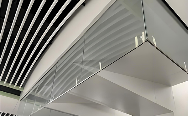 徽县玻璃挡烟垂壁