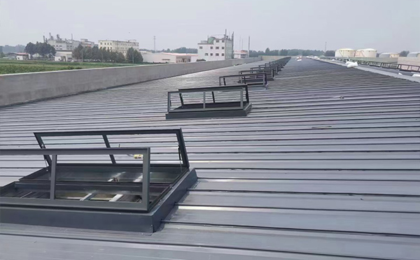 某中学室内体育馆徽县排烟窗改造项目